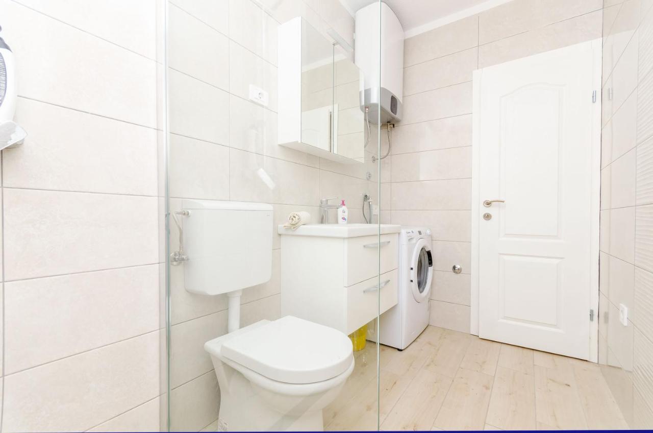 Apartmani Selo Luka Razanj Exterior photo