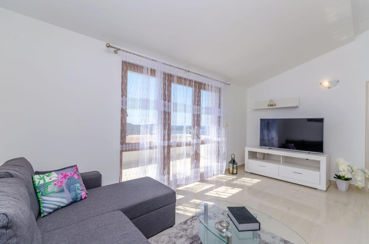 Apartmani Selo Luka Razanj Exterior photo