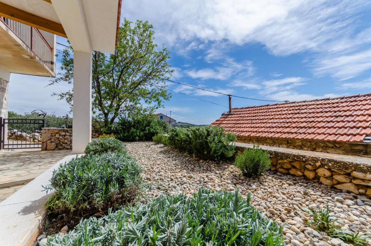 Apartmani Selo Luka Razanj Exterior photo